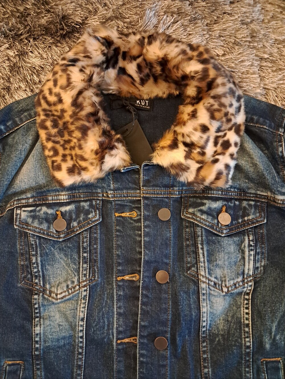 Kut from the Kloth Blue Denim Jean Jacket with Leopard Faux Fur Collar NWT Small